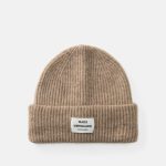 ganni muts beige